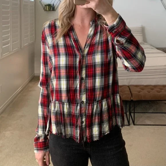 Splended Ruffle Bottom Flannel - Picture 1 of 5